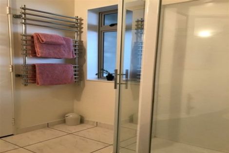 Photo of property in 188b Devonport Road, Tauranga, 3110