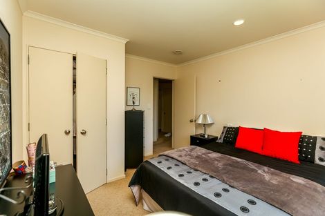 Photo of property in 301 Huatoki Street, Upper Vogeltown, New Plymouth, 4310