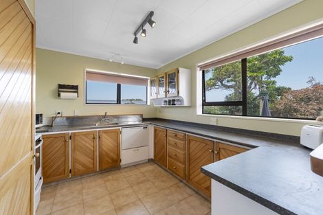 Photo of property in 8 La Salle Drive, Westown, New Plymouth, 4310