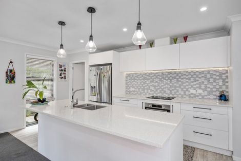 Photo of property in 3 Herring Place, Omokoroa, 3114