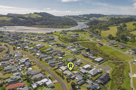 Photo of property in 23 Hawk Hill Crescent, Cooks Beach, Whitianga, 3591