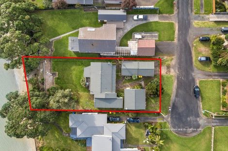 Photo of property in 8 First Avenue, Glenbrook, 2681