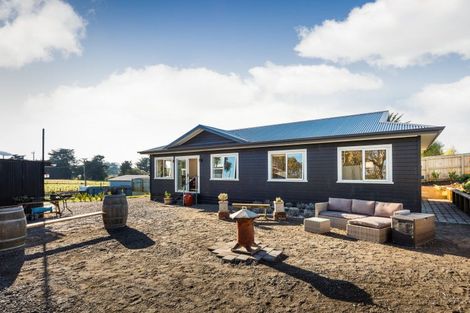 Photo of property in 319 Makirikiri Road, Crofton, Marton, 4787