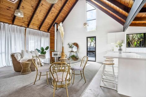 Photo of property in 37a Collins Road, Melville, Hamilton, 3206