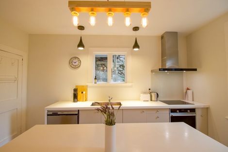 Photo of property in 10 Oriental Terrace, Mount Victoria, Wellington, 6011