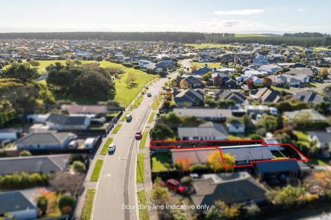 Photo of property in 2/32 Lamorna Road, Parklands, Christchurch, 8083