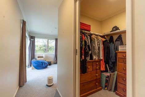 Photo of property in 10 Fernlea Avenue, Kelvin Grove, Palmerston North, 4414