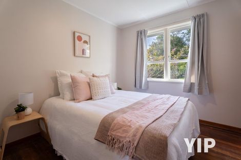 Photo of property in 1 Beazley Avenue, Paparangi, Wellington, 6037