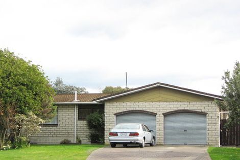 Photo of property in 18 Sutton Avenue, Clive, 4102