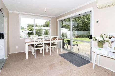 Photo of property in 22 Kupe Drive, Carterton, 5713
