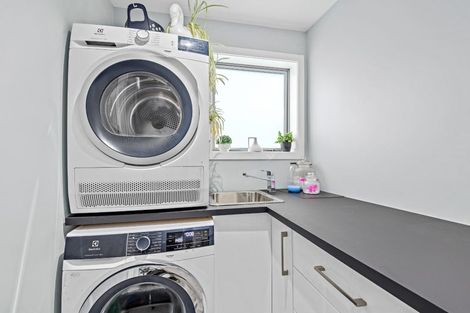 Photo of property in 54 Maxwelton Drive, Mairangi Bay, Auckland, 0630