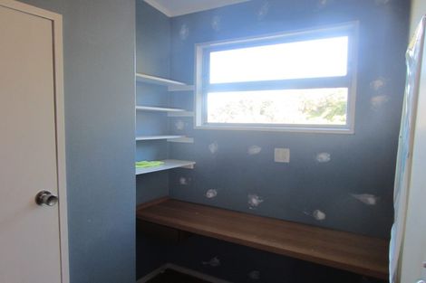 Photo of property in 1 Fyvie Avenue, Tawa, Wellington, 5028