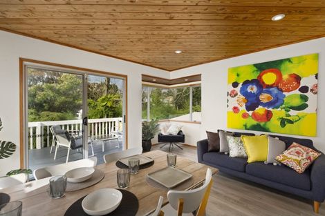 Photo of property in 49 Cron Avenue, Te Atatu South, Auckland, 0610