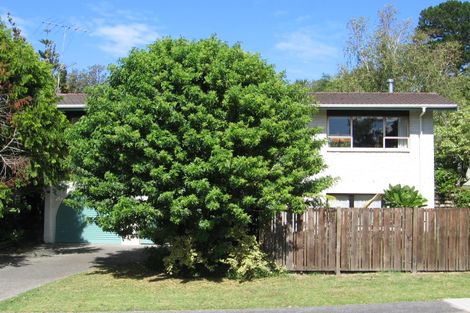 Photo of property in 56 Saddleback Rise, Murrays Bay, Auckland, 0630