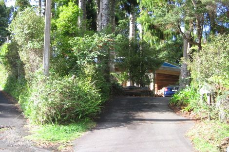 Photo of property in 44 Hollywood Avenue, Titirangi, Auckland, 0604