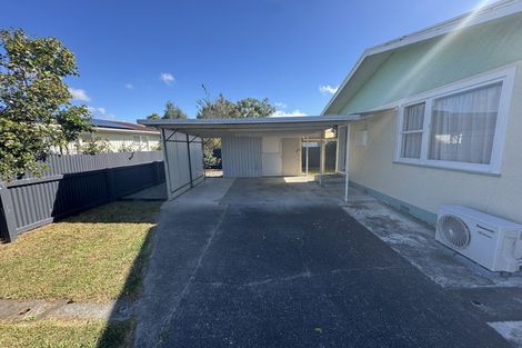 Photo of property in 2 Leslie Avenue, Cloverlea, Palmerston North, 4412