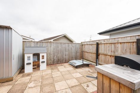 Photo of property in 17 Daniel Place, Kelvin Grove, Palmerston North, 4414