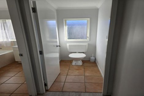 Photo of property in 27 Emmerdale Avenue, Papakura, 2110
