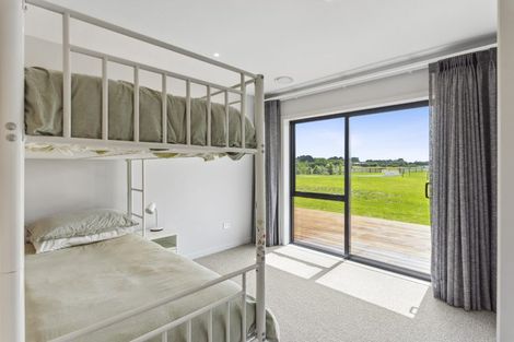 Photo of property in 39 Sandown Road, Te Horo Beach, Otaki, 5581