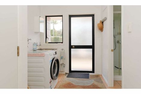 Photo of property in 38 Riddell Road, Kerikeri, 0230