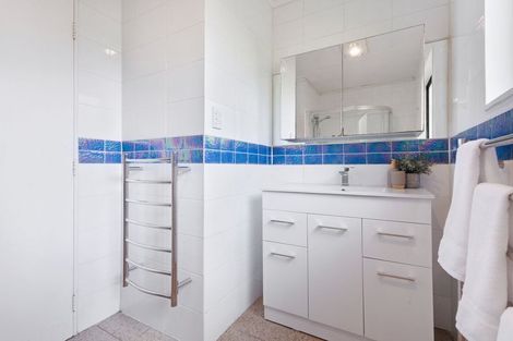 Photo of property in 38 Carlton Terrace, Westown, New Plymouth, 4310