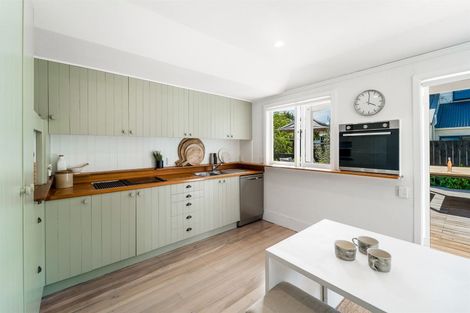 Photo of property in 1/86 Beach Road, Castor Bay, Auckland, 0620