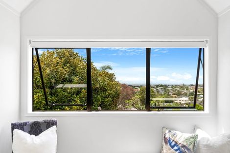 Photo of property in 6 Elliston Crescent, Stanmore Bay, Whangaparaoa, 0932