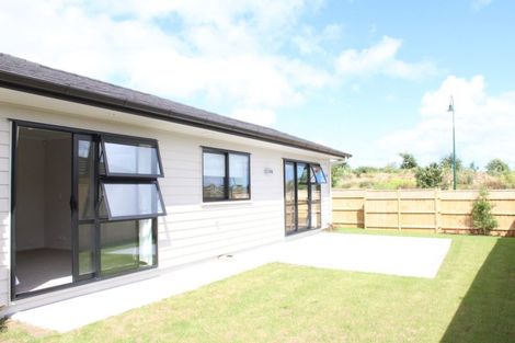 Photo of property in 23 Manene Street, Wattle Downs, Auckland, 2103