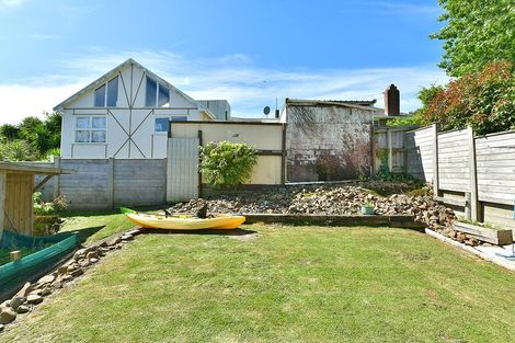 Photo of property in 38 Puriri Street, Helensville, 0800