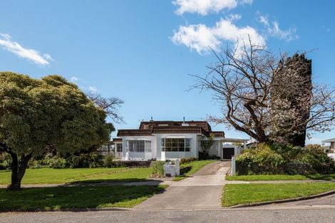 Photo of property in 11 Holdaway Street, Riversdale, Blenheim, 7201