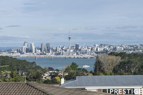 Photo of property in 20 Chelsea View Drive, Chatswood, Auckland, 0626