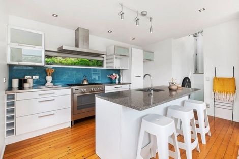 Photo of property in 414a Evans Bay Parade, Hataitai, Wellington, 6021