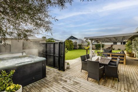 Photo of property in 4 Hetley Crescent, Taradale, Napier, 4112