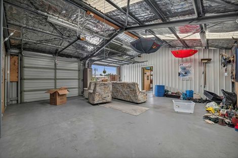 Photo of property in 111 Pioneer Road, Moturoa, New Plymouth, 4310