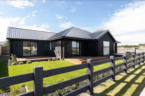 Photo of property in 14 Quaifes Road, Halswell, Christchurch, 8025