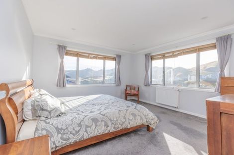 Photo of property in 32 Melksham Drive, Churton Park, Wellington, 6037