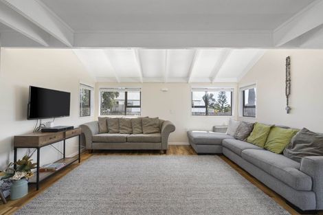 Photo of property in 16 Palm Parade, Riversdale Beach, Masterton, 5872