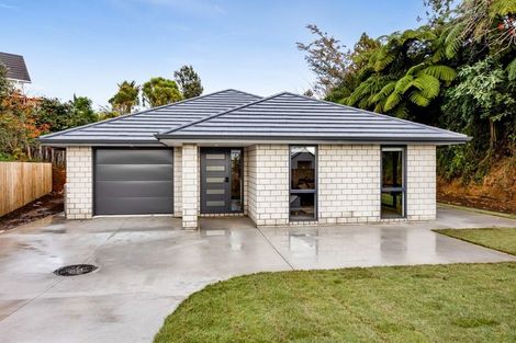 Photo of property in 10a Winstone Place, Highlands Park, New Plymouth, 4312