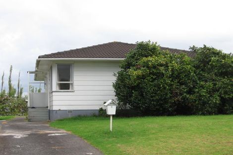 Photo of property in 9 Harmel Road, Glendene, Auckland, 0602