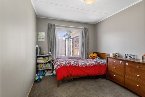 Photo of property in 32 Frankmoore Avenue, Johnsonville, Wellington, 6037