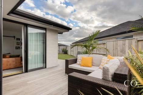 Photo of property in 16 Bill Miller Drive, Papamoa, 3118