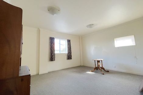 Photo of property in 539-541 Featherston Street, Roslyn, Palmerston North, 4414