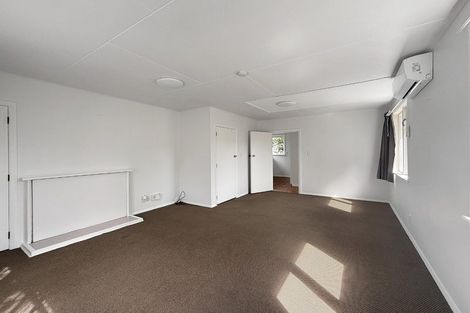 Photo of property in 14 Durham Street, Cannons Creek, Porirua, 5024