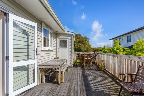 Photo of property in 49a Matipo Road, Te Atatu Peninsula, Auckland, 0610
