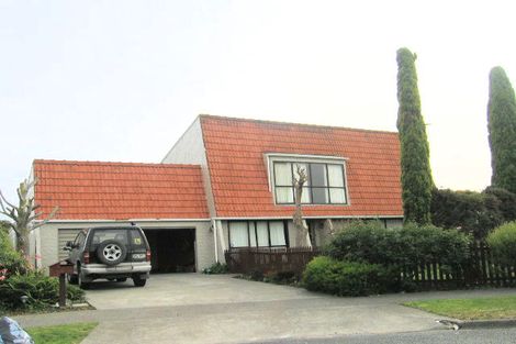 Photo of property in 14 Bassett Place, Taradale, Napier, 4112