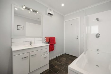 Photo of property in 64 Queens Drive, Saint Kilda, Dunedin, 9012