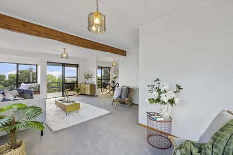 Photo of property in 14a Duncansby Road, Stanmore Bay, Whangaparaoa, 0932