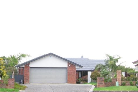 Photo of property in 11 Essington Place, Half Moon Bay, Auckland, 2012