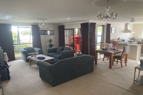Photo of property in 24 Fitzroy Street, Terrace End, Palmerston North, 4410