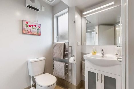 Photo of property in 53a Oxford Street, Tawa, Wellington, 5028